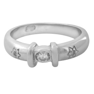Anillo solitario estrellado