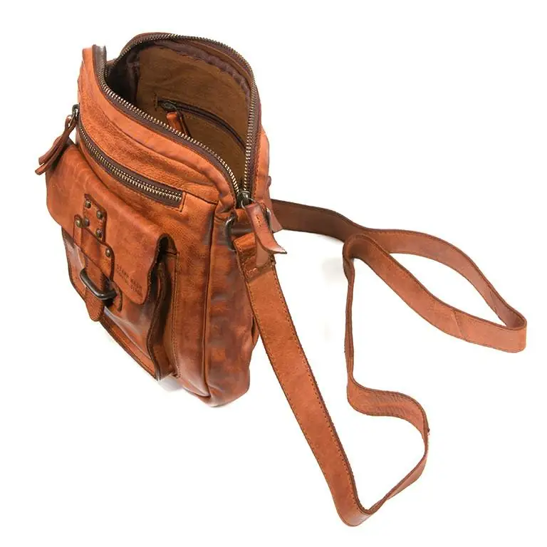 Bolso STAMP · Bandolera Mediana · Piel Lavada · Color Cuero y Negro · Coleccion Atlas - Imagen 6
