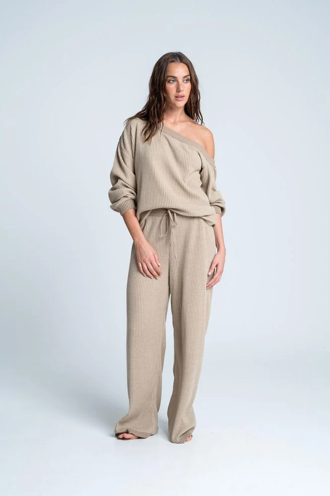 Buso Pijama Amplia BRONZINI X ISABEL HENAO - Imagen 5