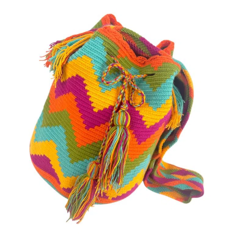 Bolso Mochila Wayuu Colombia Grande Artesanal con Diseño Multicolor Exclusivo - Imagen 6