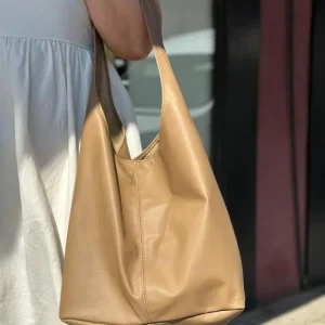Amplio Bolso de Hombro en Piel con Cremallera y Gran Calidad para Mujer