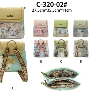 Amplia Mochila Sintética de Mujer con Diseño Muñeca Sweet Candy, Bolsillo Frontal y Trasero