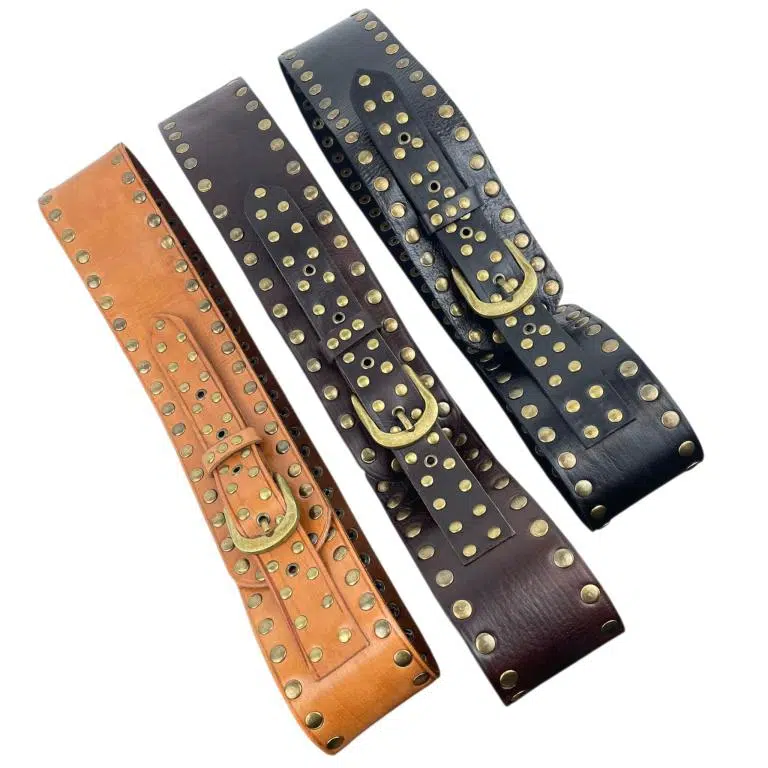 Cinturón Artesanal Exclusivo en Piel con Muchas Tachuelas Decorativas y Gran Calidad para Mujer - Imagen 3