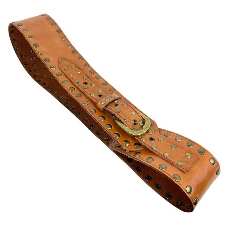 Cinturón Artesanal Exclusivo en Piel con Muchas Tachuelas Decorativas y Gran Calidad para Mujer - Imagen 9
