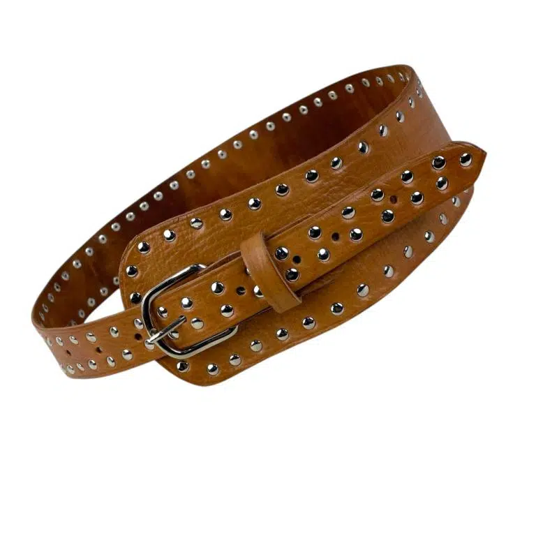 Cinturón Artesanal en Piel con Diseño Exclusivo y Muchas Tachuelas Decorativas para Mujer - Imagen 5