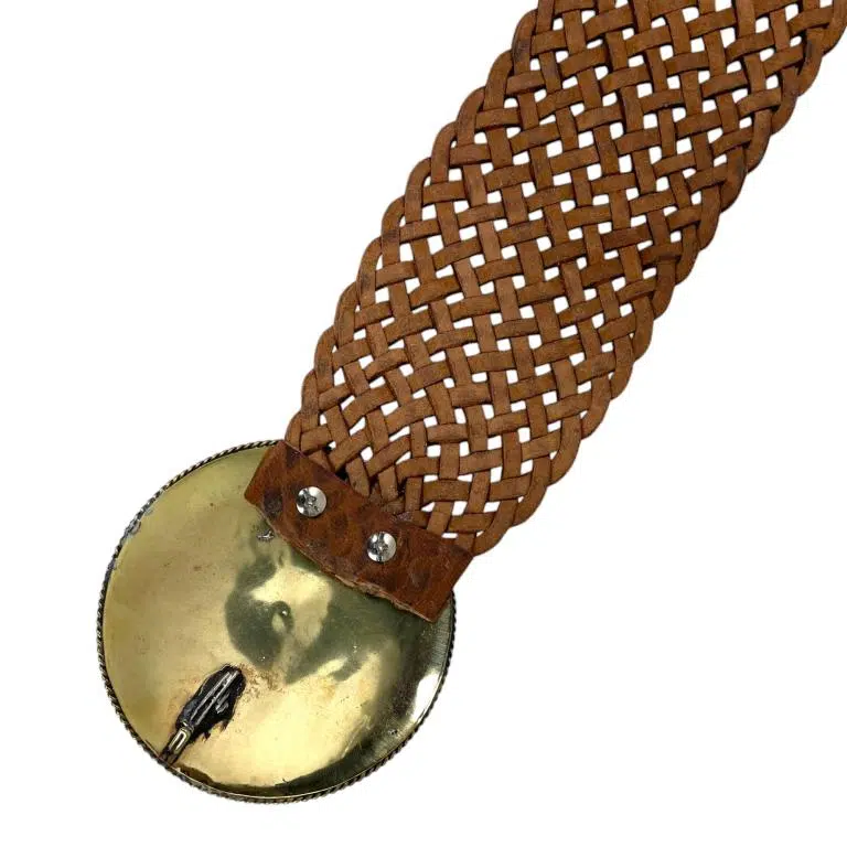 Cinturón Artesanal Metalizado en Piel con Hebilla Circular y Estilo Único para Mujer - Imagen 8