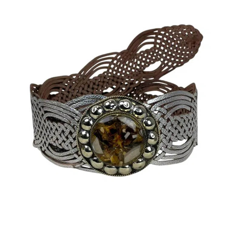 Cinturón Artesanal Metalizado en Piel con Hebilla Circular y Estilo Único para Mujer - Imagen 3