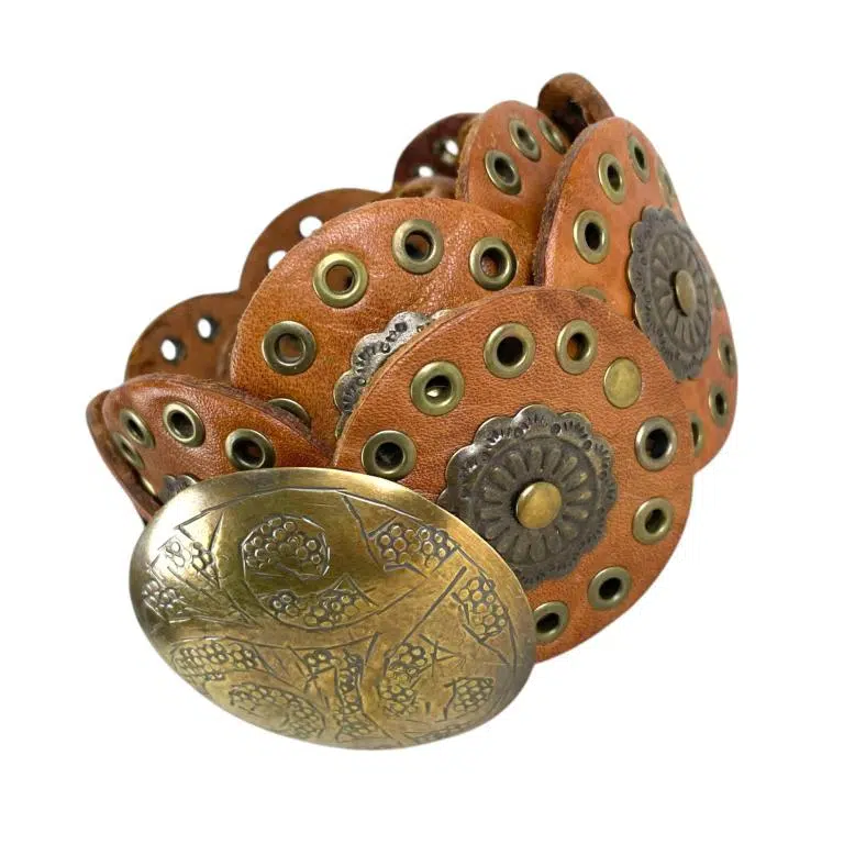 Cinturón Artesanal de Piel Con Bonito Diseño de Flores y Estilo Exclusivo para Mujer - Imagen 4