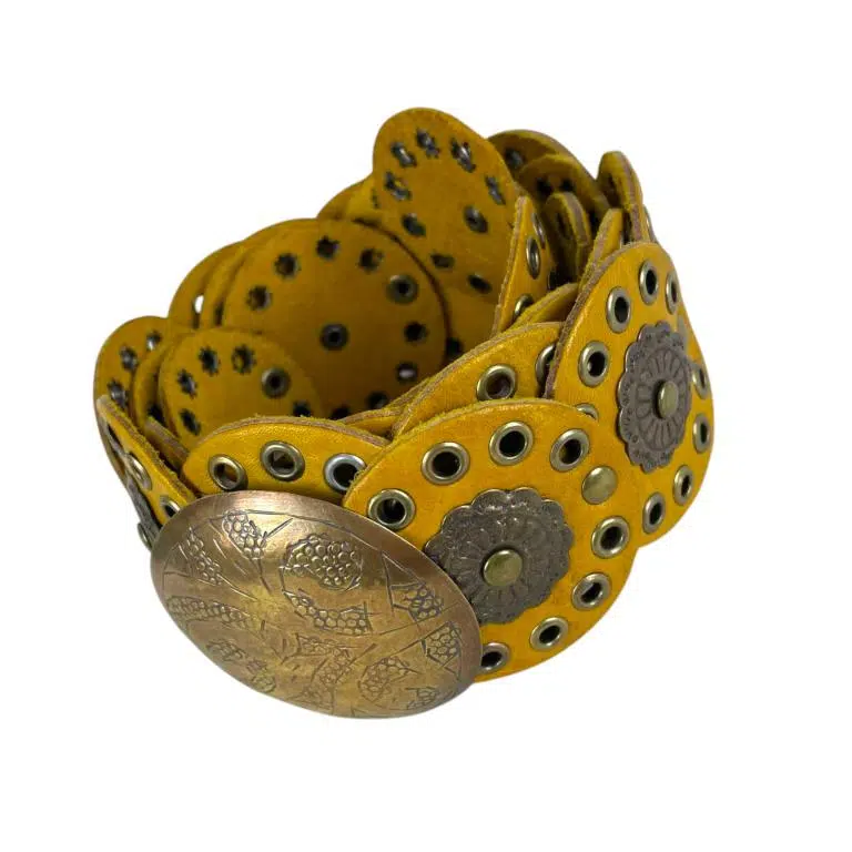 Cinturón Artesanal de Piel Con Bonito Diseño de Flores y Estilo Exclusivo para Mujer - Imagen 2