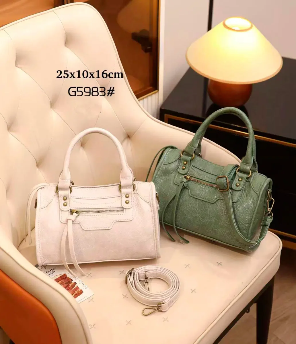 Bolso de Mano Sintético y Compacto con Bolsillos Exteriores y Cremalleras Originales para Mujer - Imagen 4