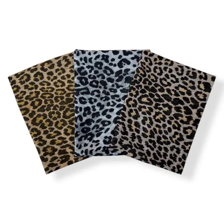 Amplia Bufanda de Seda para Mujer con Bonito Diseño Animal Print - Imagen 3