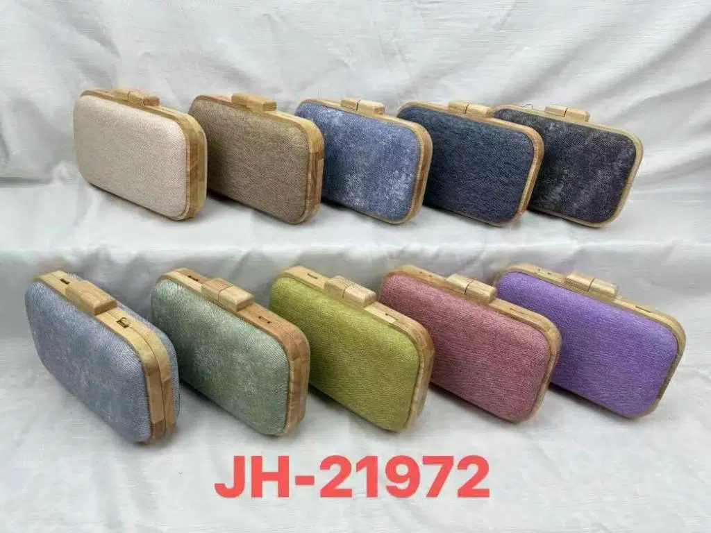 Bolso de Fiesta Sintético de Mujer con Cierre Magnético de Madera y Asa de Cadena Extraíble - Imagen 3