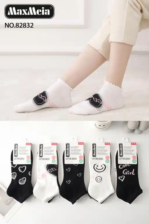Calcetines Cortos de Algodón Peinado para Mujer con Diseño de Corazones y Caritas