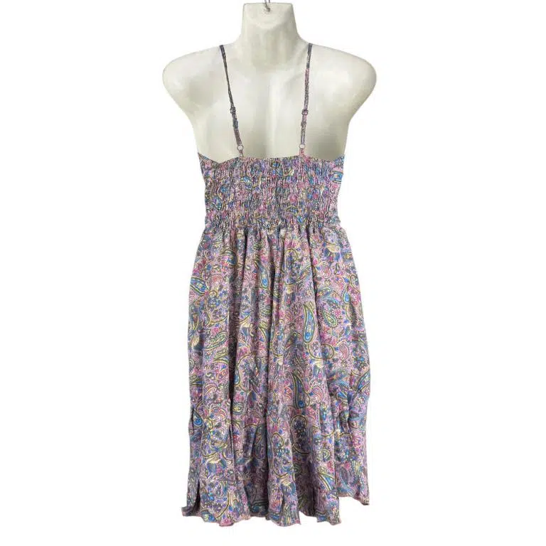 Vestido Corto Artesanal de Seda para Mujer con Espalda Fruncida y Cuello en V - Imagen 4