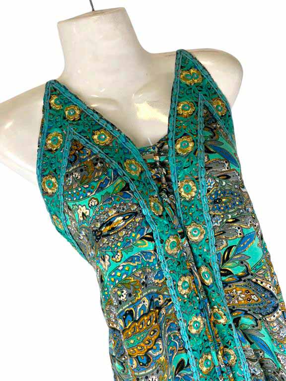 Vestido Multicolor Largo Artesanal para Mujer en Seda India con Cuello en V y Espalda Descubierta - Imagen 4
