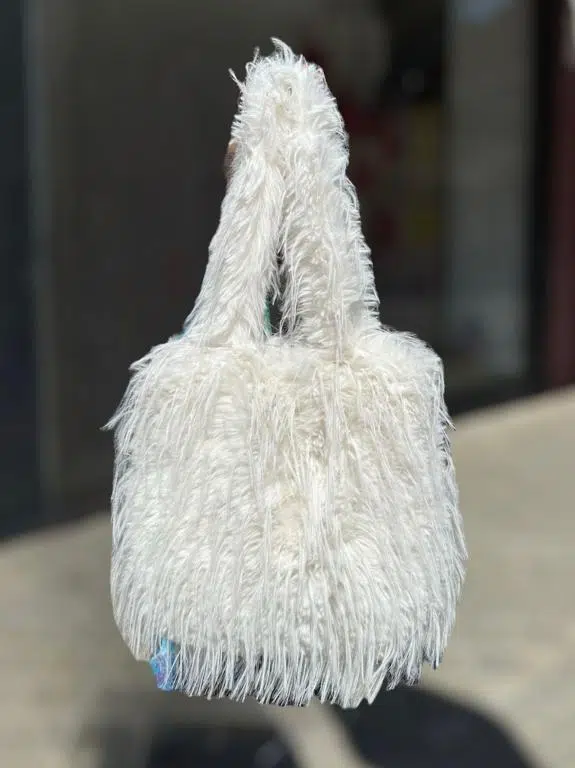 Bolso de Hombro Sintético con Pelito y 2 Asas Largas para Mujer - Imagen 2
