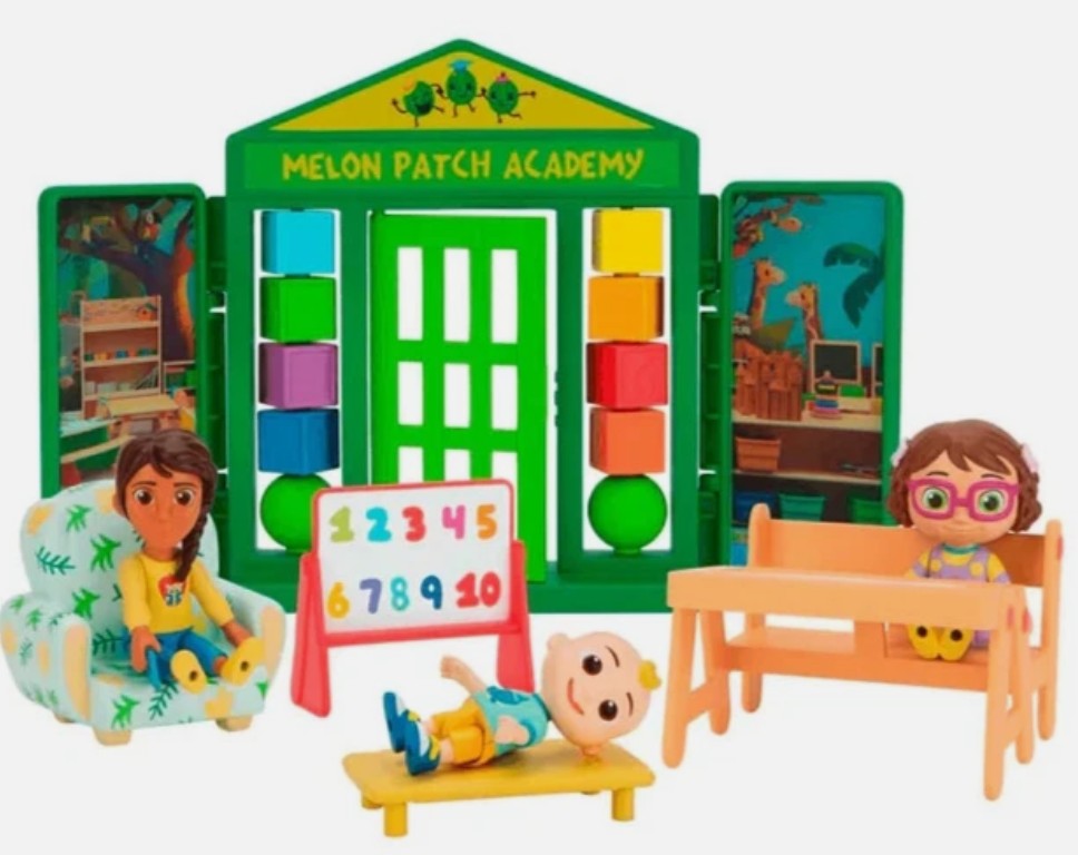 COCOMELON – Vamos al Cole Playset 3 Figuras 8 Piezas Juguete Educativo +3 Años - Imagen 3