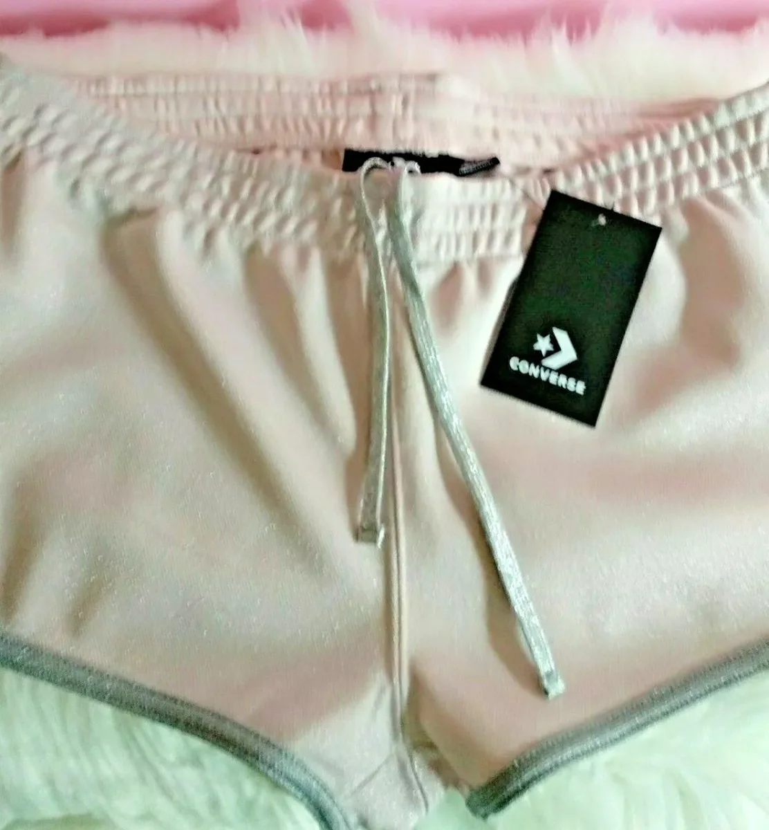 CONVERSE – Pantalón Corto Miley Cyrus Rosa M (cintura 34 × largo 30 cm aprox.) – Edición Limitada - Imagen 8