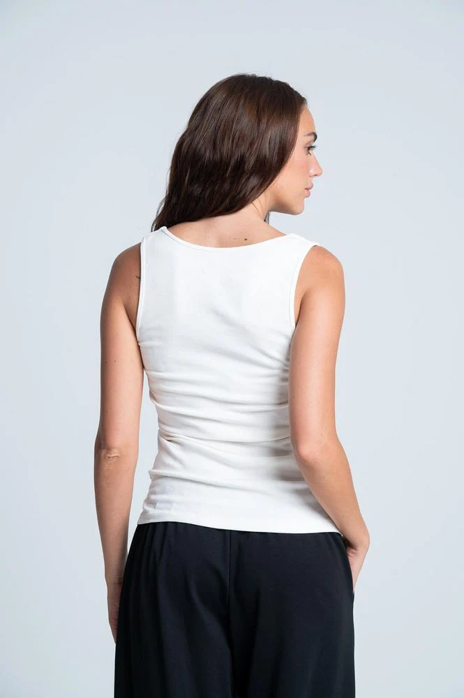 Camiseta Pijama Ajustada BRONZINI X ISABEL HENAO - Imagen 9