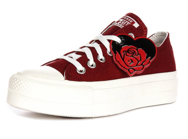 CONVERSE – Zapatillas Converse Plataforma Mujer Rojas Corazones Edición Especial A13653C - Imagen 3