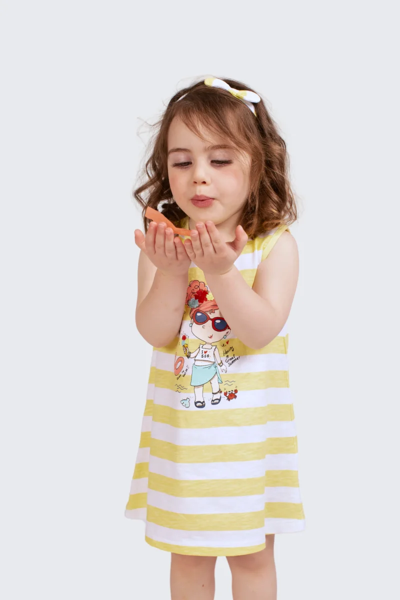 Vestido de bebé a rayas en color amarillo - Imagen 5