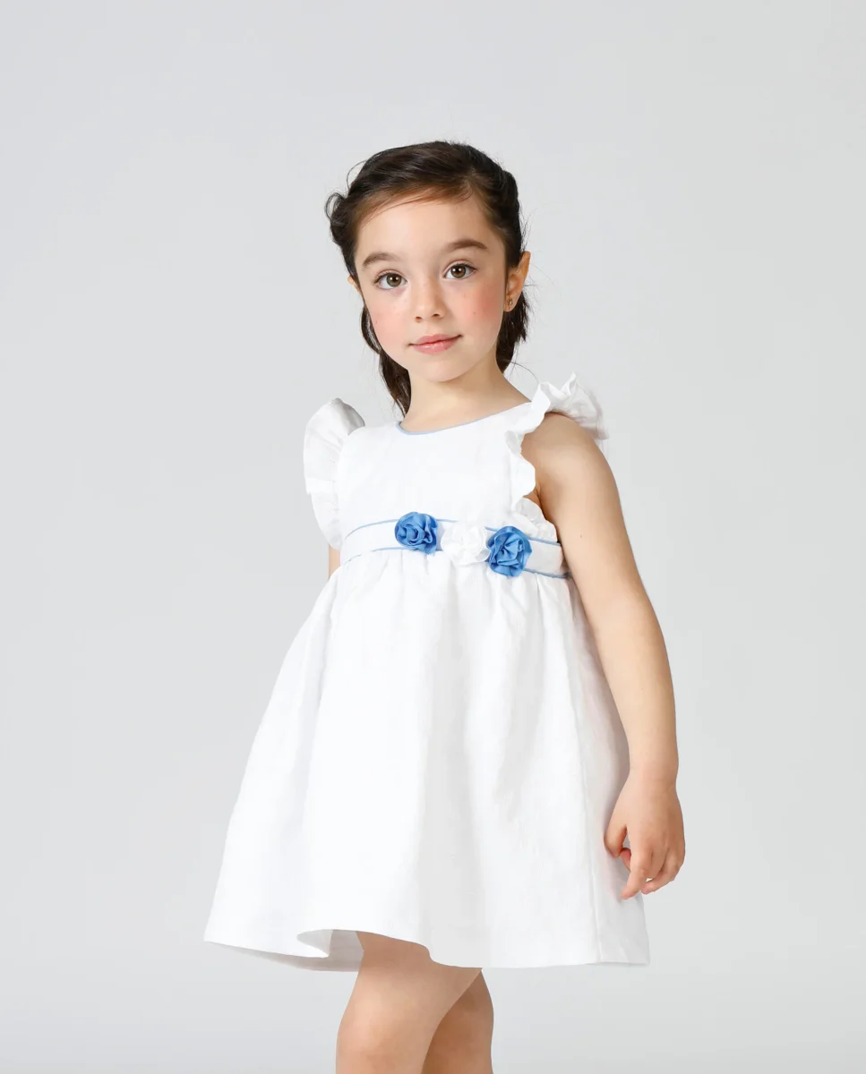 Vestido de bebé blanco con flores azules - Imagen 6