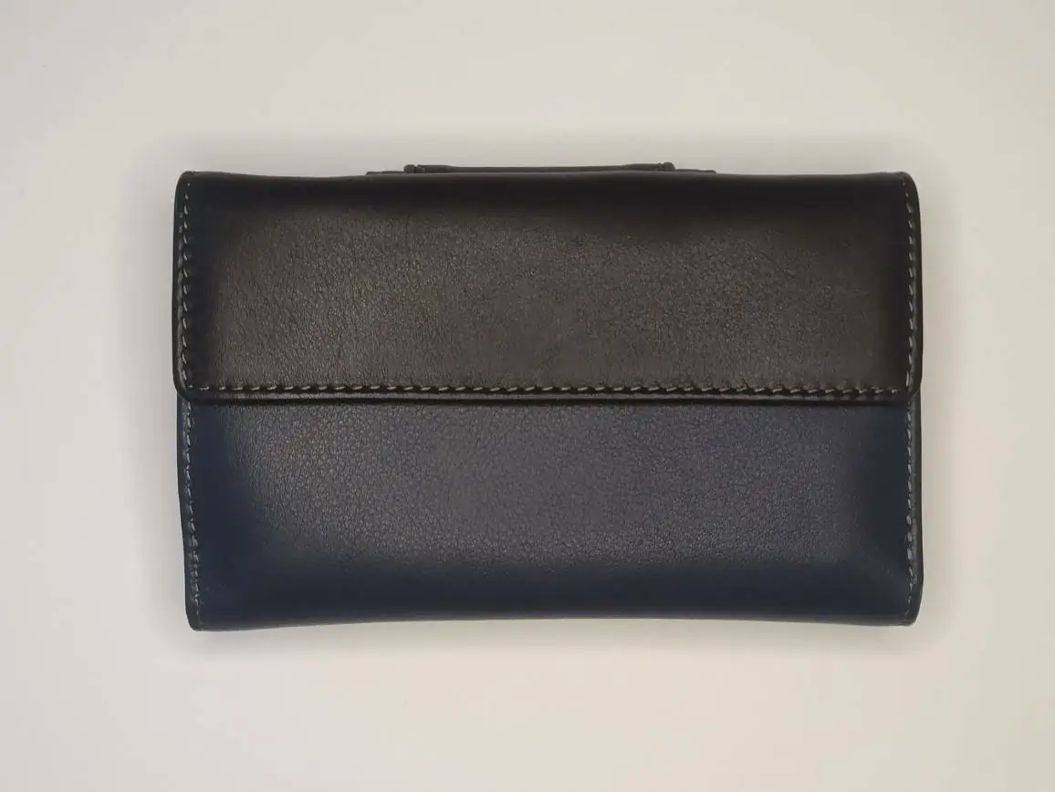 Billetero GUTIORE · Para mujer en PIEL · Grande con monedero · Protección RFID - Imagen 3