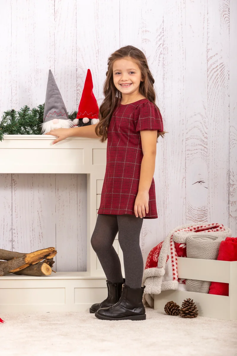 Vestido de cuadros rojo para niña