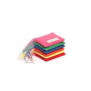 Monedero plano Agatha Ruiz de la Prada con pompón