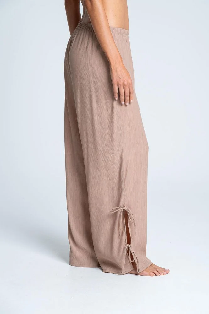 Pantalón Pijama Amplia BRONZINI X ISABEL HENAO - Imagen 4