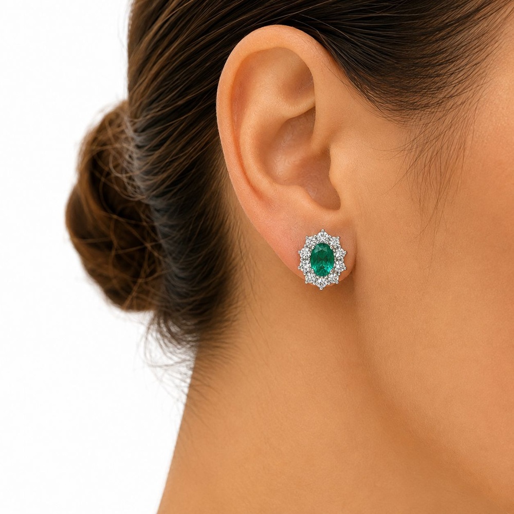 Pendientes orla de esmeradas y diamantes by Carrera - Imagen 3
