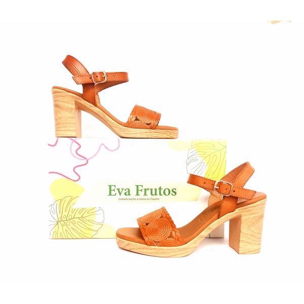 Sandalias de tacón Eva Frutos con pulsera al tobillo cuero - Imagen 2