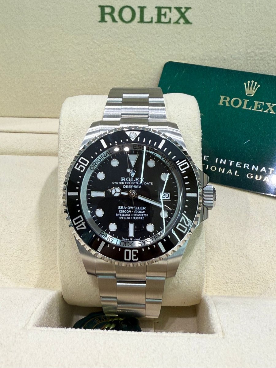 Rolex Sea-Dweller Deepsea | REF:136660 | Año 2023 | Caja y Papeles - Imagen 2