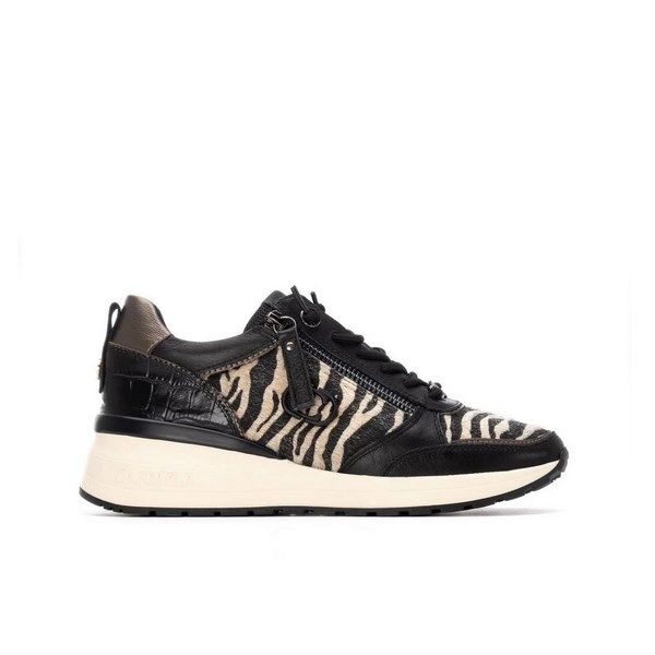 Zapatilla de mujer plano Carmela 16265303 negro - Imagen 4