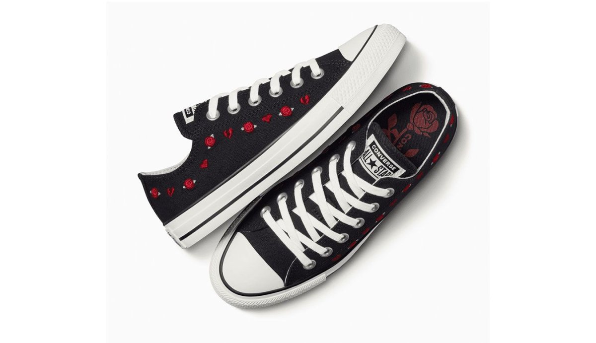 CONVERSE – Converse Chuck Taylor Negras con Corazones Mujer San Valentín - Imagen 4