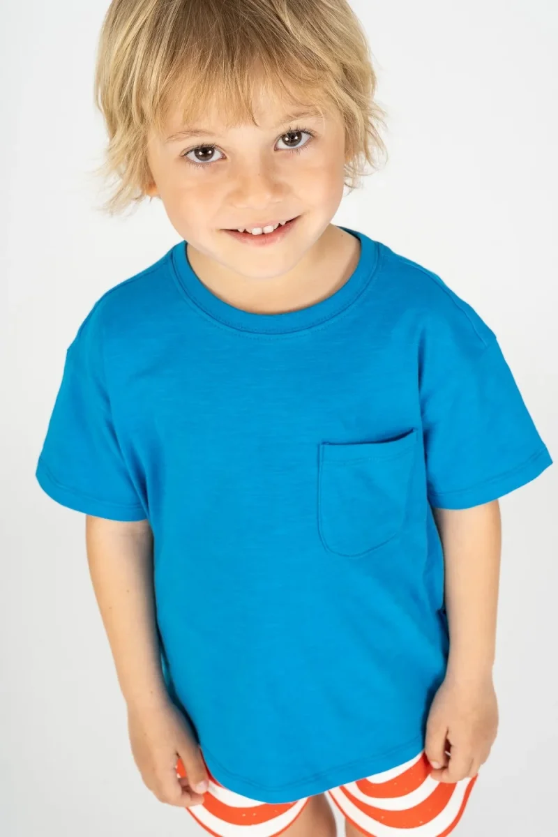 Camiseta bebé niño azul bolsillo