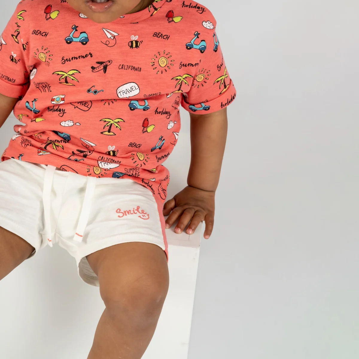 Camiseta bebé coral estampado holiday - Imagen 4