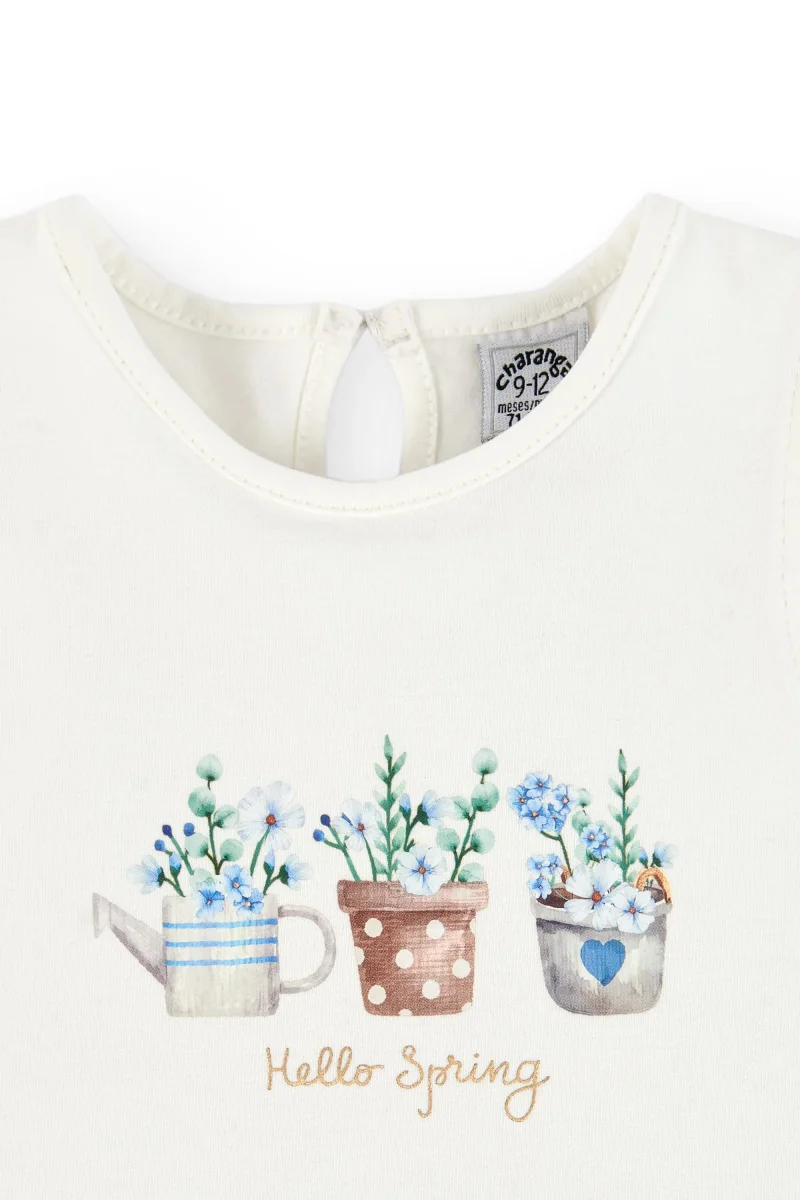 Camiseta bebé niña crudo con volantes bordados y estampado “Hello Spring” - Imagen 5