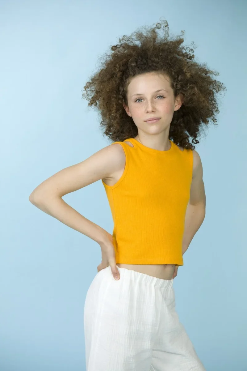 Camiseta de niña amarillo