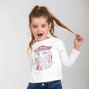 Camiseta manga larga de niña color crudo estampado de corazón