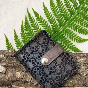 Cartera pequeña Calaveras Negro