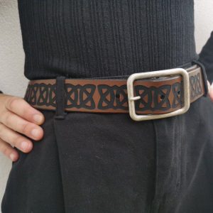 Cinturón grabado Nudos