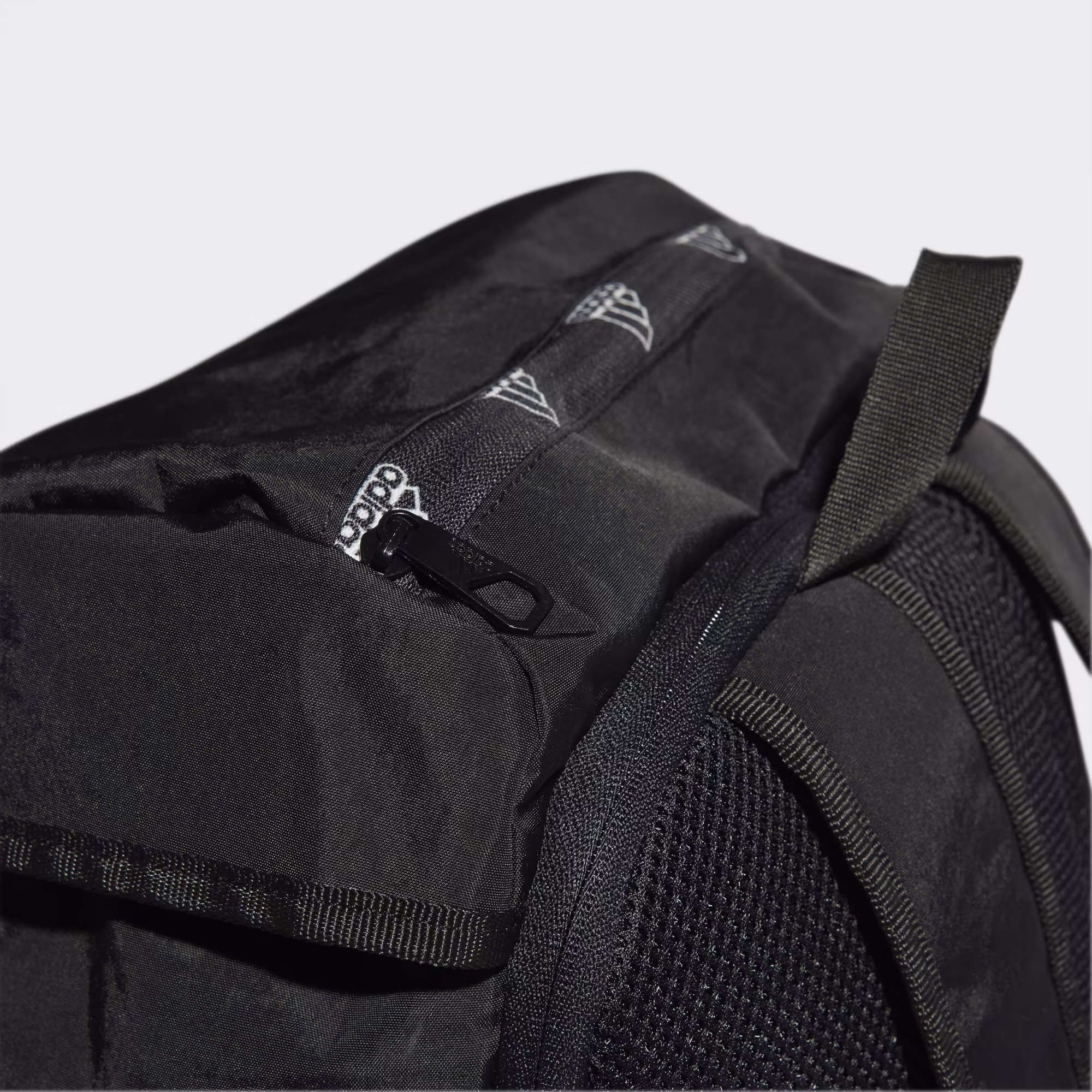 ADIDAS – Mochila Adidas Negra 27,5 L HC7269 para Portátil, Trabajo, Universidad y Gimnasio - Imagen 6
