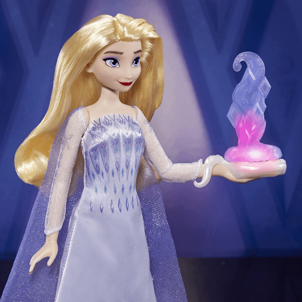 FROZEN 2 – Momentos Mágicos Elsa y sus Amigos Muñeca Disney Frozen 2 Elsa con Sonidos y Luces | 3 Accesorios | - Imagen 6