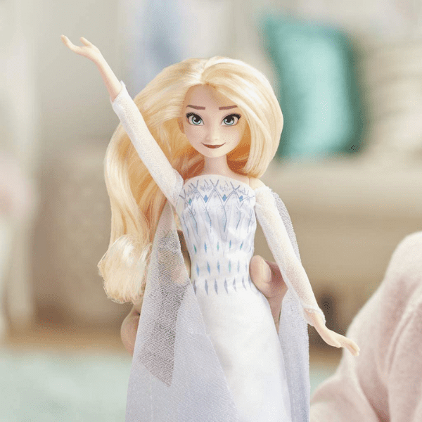 HASBRO – Muñeca Disney Frozen 2 Elsa Aventura Musical Hasbro - Imagen 3