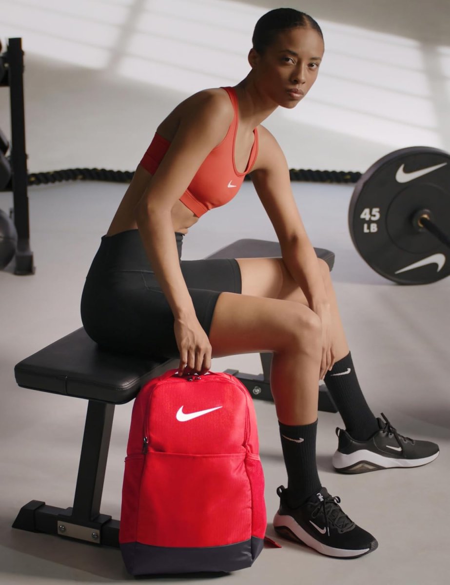 NIKE – Mochila Nike Brasilia 9.5 24L Roja Unisex DH7709-657 - Imagen 7