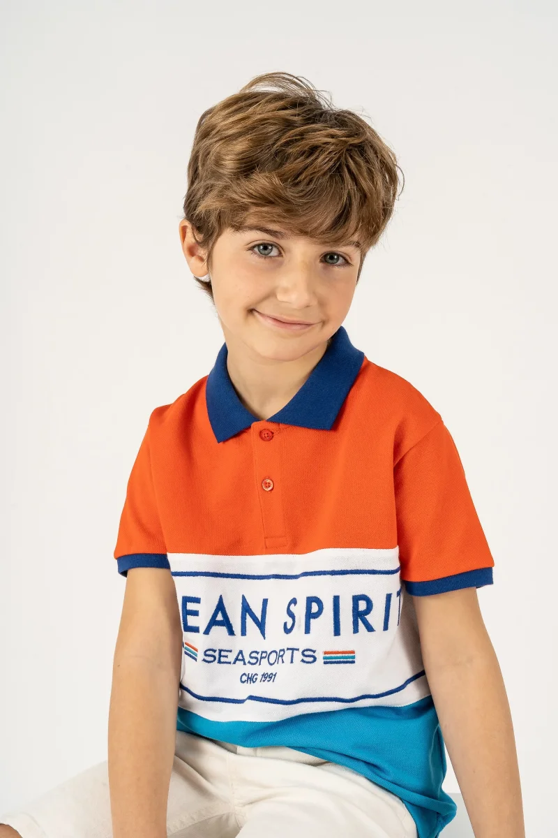 Polo de niño tricolor