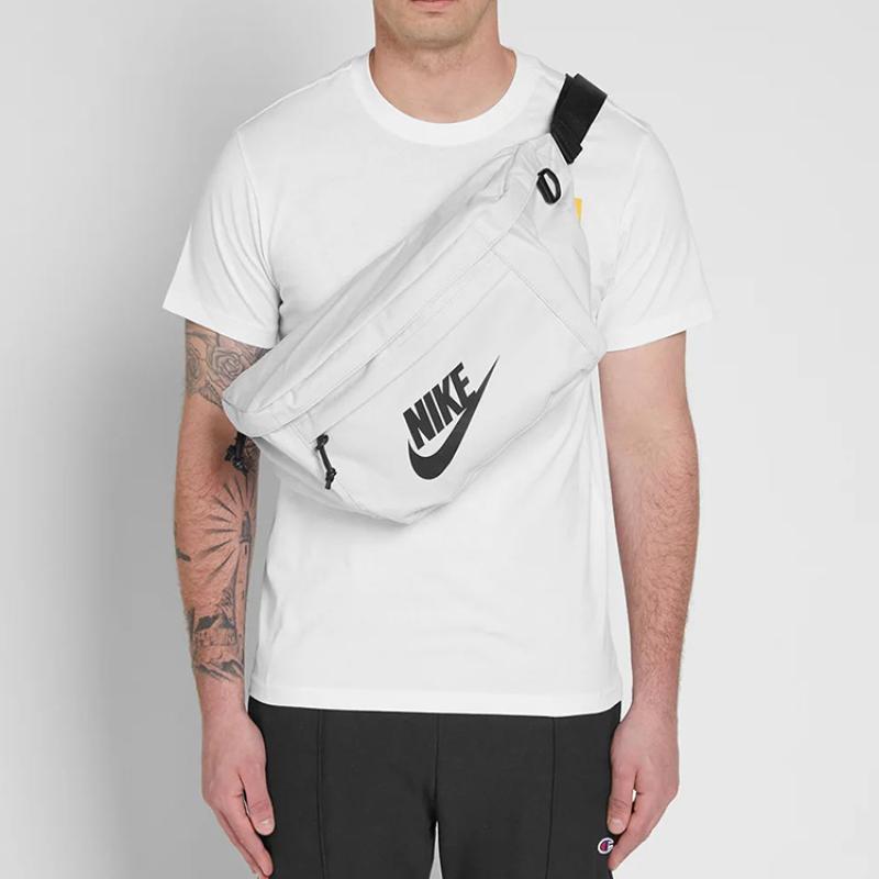 NIKE – Riñonera Nike Tech Hip Pack BA5751-072 Blanca 10L Unisex | Bandolera Grande Ajustable Original - Imagen 8
