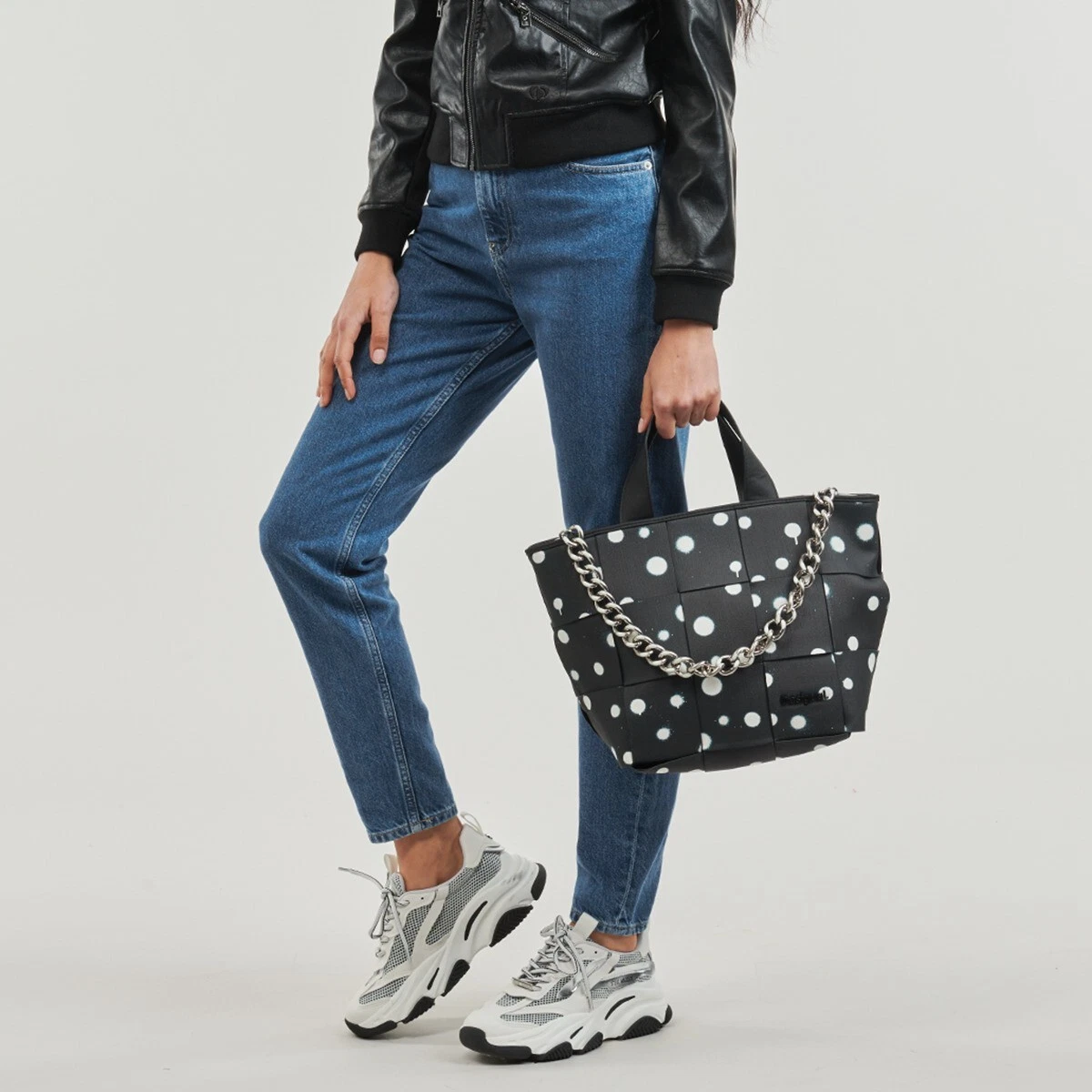 DESIGUAL – Bolso Desigual Shopper Mediano Negro Lunares 24SAXP60 - Imagen 8