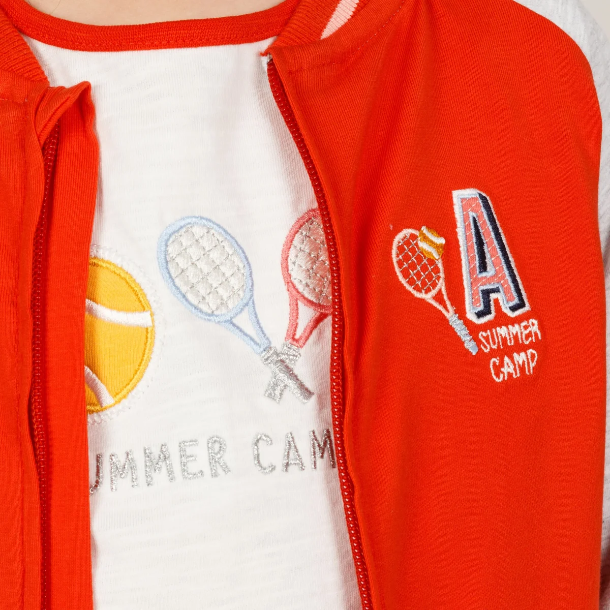 Chaqueta beisbolera con raqueta de tenis - Imagen 3